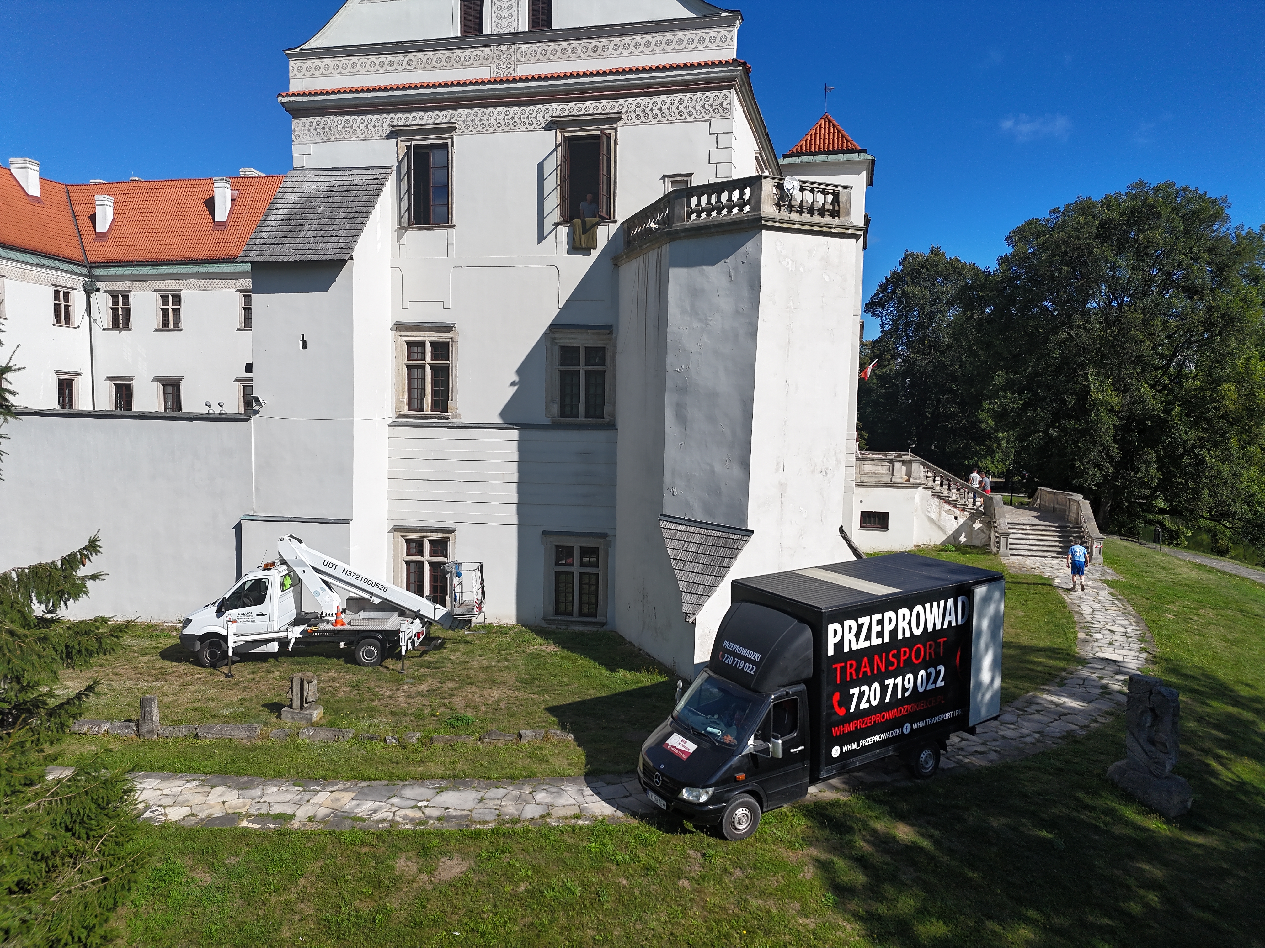 Relokacja zabytkowego obrazu z Zamku Szydłowieckich